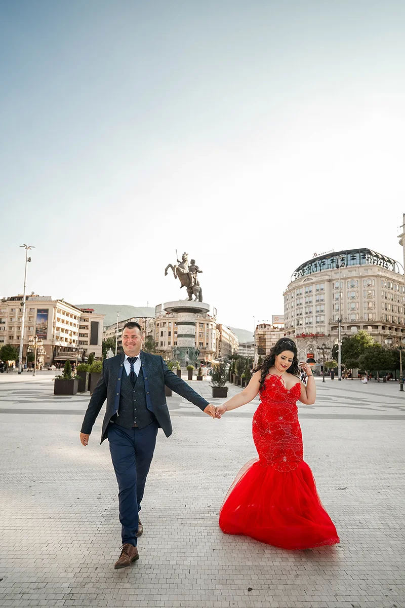 Par na predvečernom šetanju u Skoplju